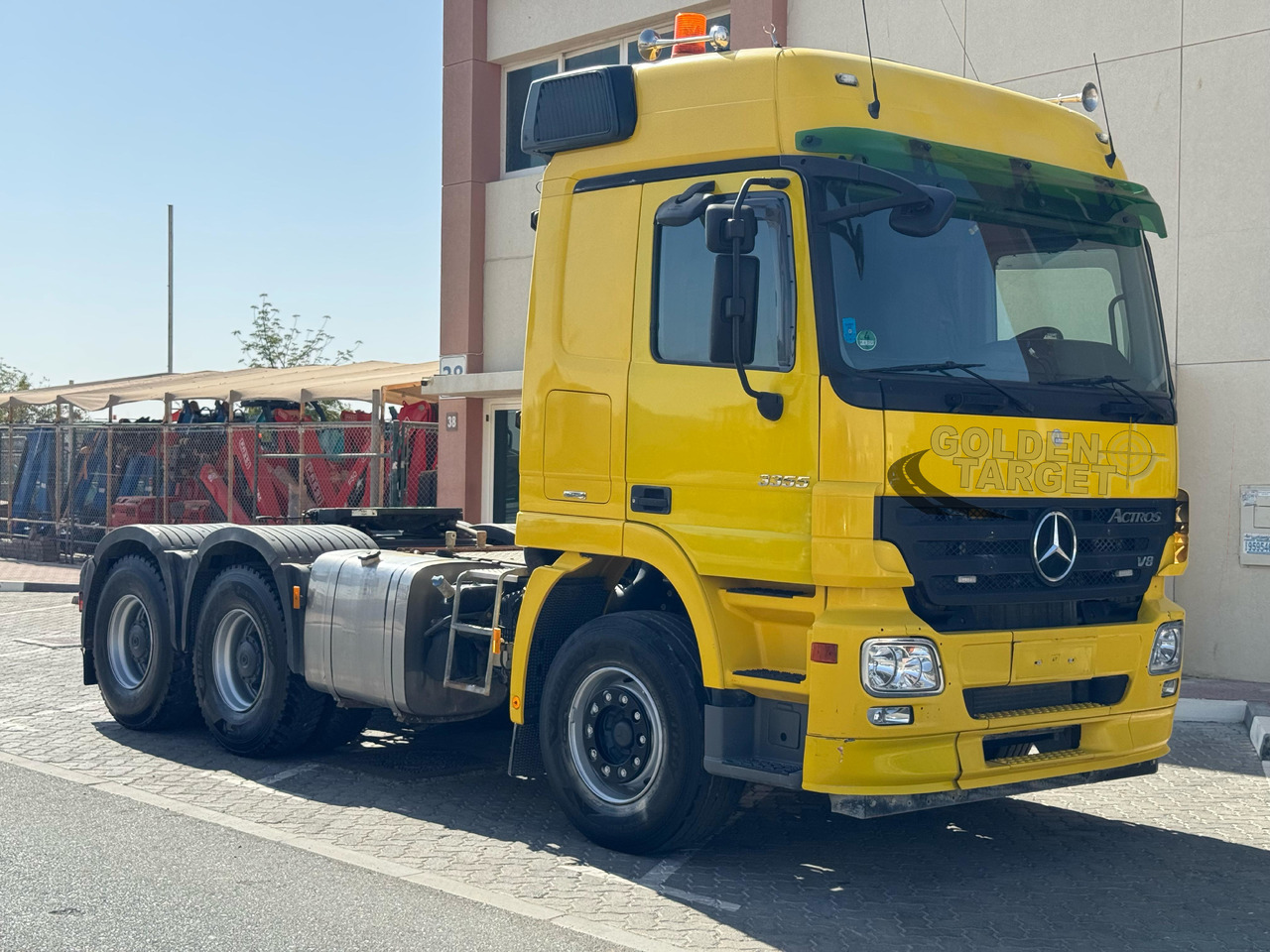 Mercedes Benz ACTROS 3355 6x4 Head Truck - Vlačilec: slika 1 Mercedes Benz ACTROS 3355 6x4 Head Truck - Vlačilec: slika 1