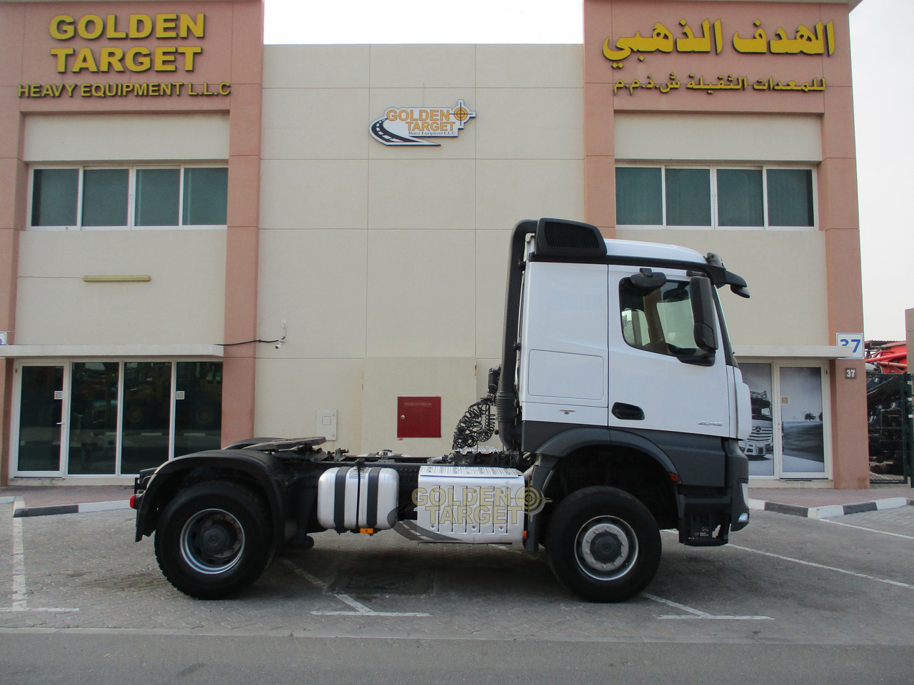 Mercedes-Benz Actros 2045 4x4 Head Truck - Vlačilec: slika 5 Mercedes-Benz Actros 2045 4x4 Head Truck - Vlačilec: slika 5