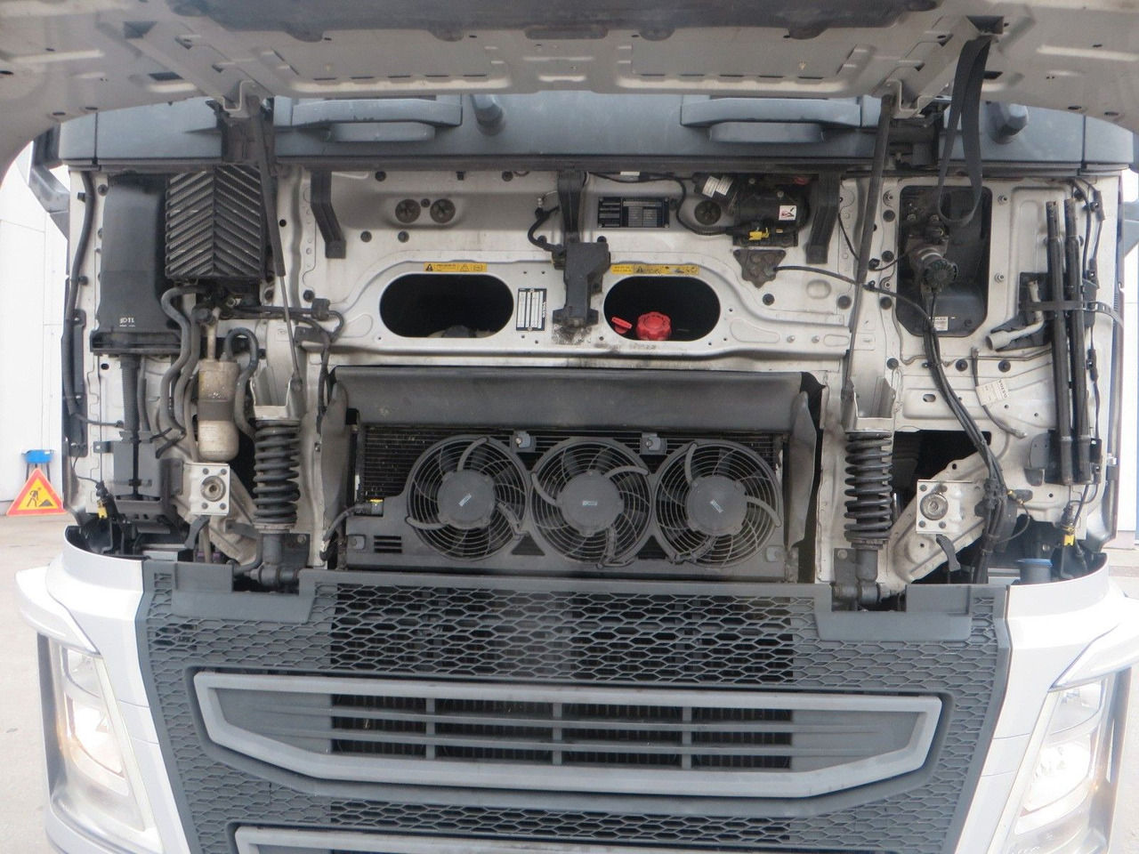 Volvo FH460 4x2Tractor - Vlačilec: slika 5 Volvo FH460 4x2Tractor - Vlačilec: slika 5