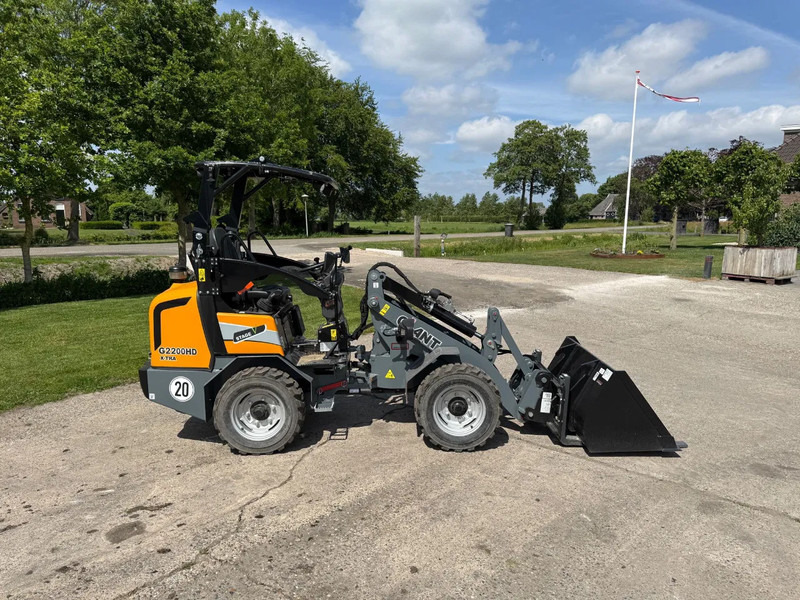 Giant Giant 2200 X-tra HD NIEUWE SHOVEL Mini shovel - Kompaktni nakladalnik na gosenicah: slika 1 Giant Giant 2200 X-tra HD NIEUWE SHOVEL Mini shovel - Kompaktni nakladalnik na gosenicah: slika 1