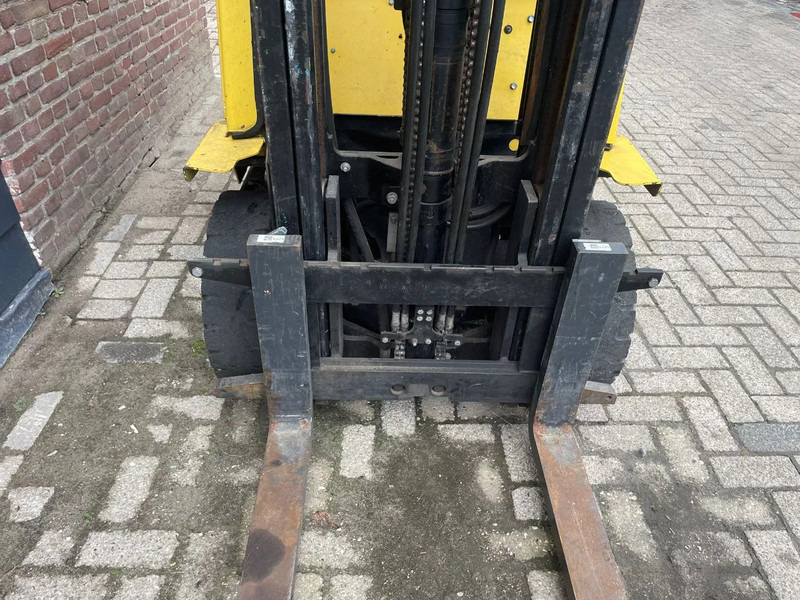 Hyster H 1.75 XM LPG LOW HOURS heftruck H 1.75 XM LPG - Viličar: slika 5 Hyster H 1.75 XM LPG LOW HOURS heftruck H 1.75 XM LPG - Viličar: slika 5