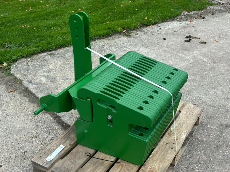 John Deere 1100 KG NIEUW Front gewicht - Traktor: slika 1 John Deere 1100 KG NIEUW Front gewicht - Traktor: slika 1