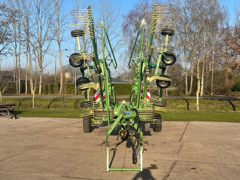 Krone Swadro 900 midden afleg zwillen - Obračalnik/ Zgrabljalnik: slika 2 Krone Swadro 900 midden afleg zwillen - Obračalnik/ Zgrabljalnik: slika 2