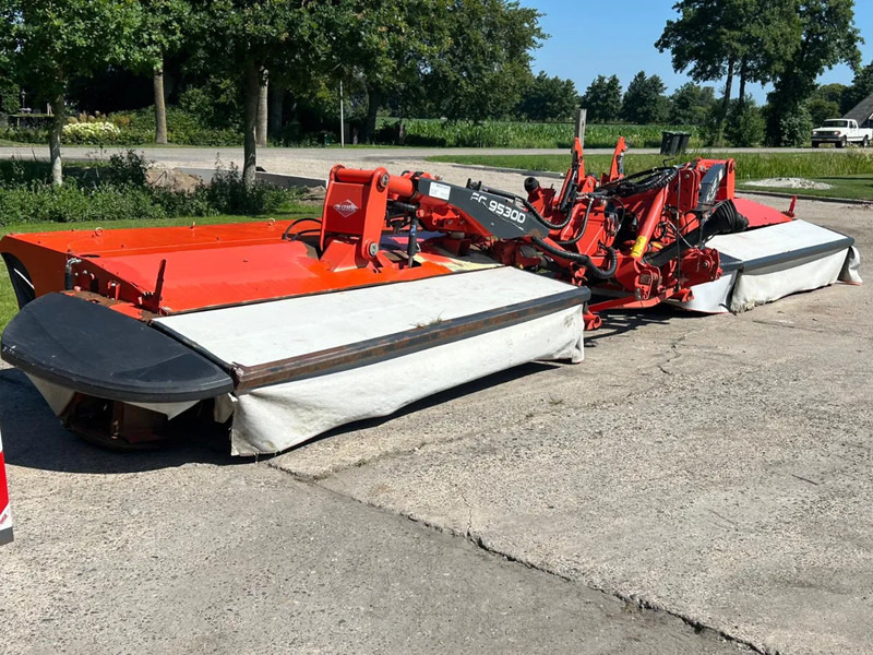 Kuhn FC 9530 D Lift control Kneuzer triple maaier - Kosilnica: slika 1 Kuhn FC 9530 D Lift control Kneuzer triple maaier - Kosilnica: slika 1