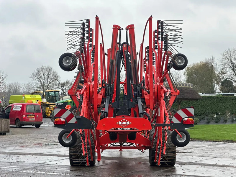 Kuhn GA 15131 Zwadhark 4 rotorhark 15 meter!! - Obračalnik/ Zgrabljalnik: slika 3 Kuhn GA 15131 Zwadhark 4 rotorhark 15 meter!! - Obračalnik/ Zgrabljalnik: slika 3
