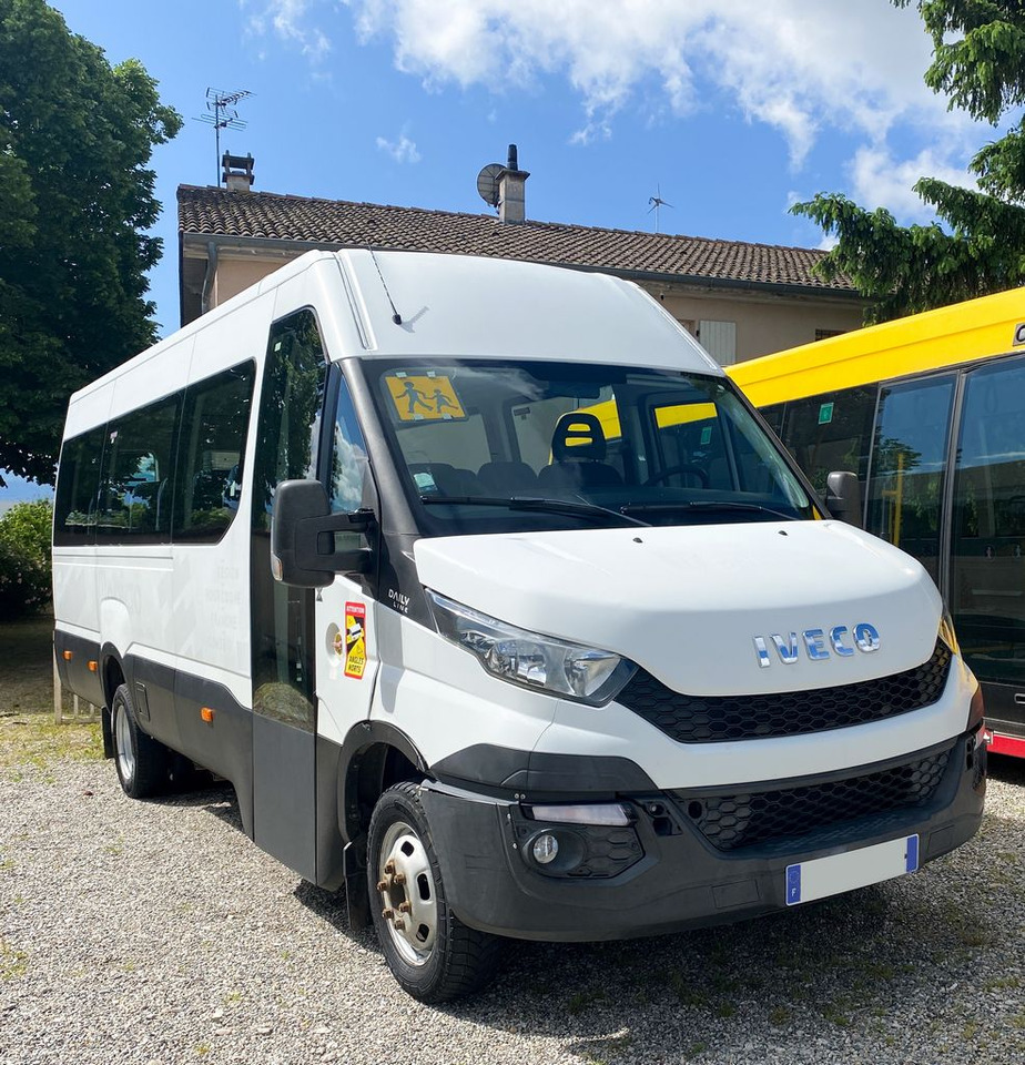 IVECO DAILY LINE 2016 - Minibus, Potniški kombi: slika 1 IVECO DAILY LINE 2016 - Minibus, Potniški kombi: slika 1