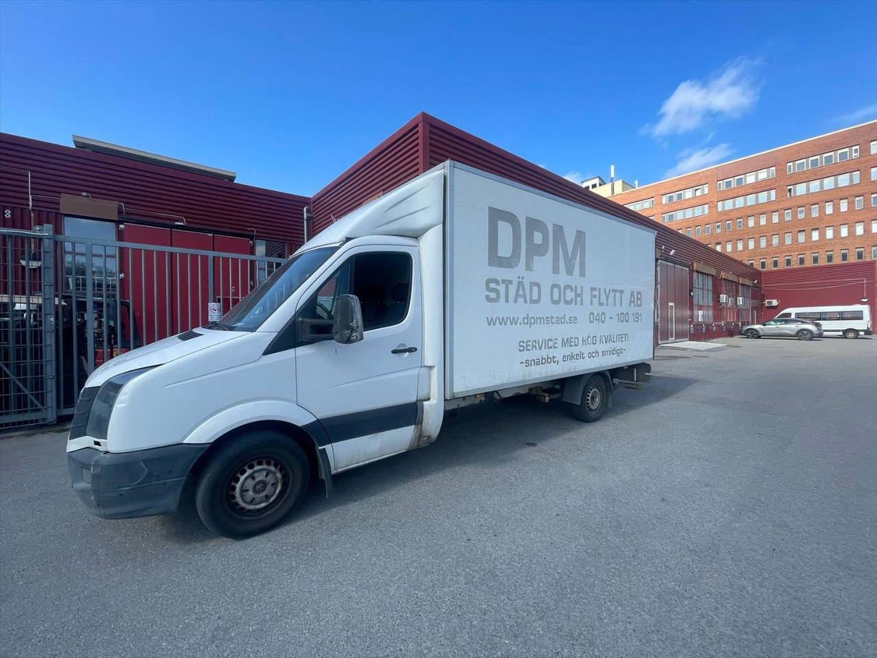 Lätt lastbil Volkswagen Crafter Chassi 35 2.0 TDI -2011 | Bakgavellyft | Manuell - Dostavno vozilo z zabojnikom: slika 1 Lätt lastbil Volkswagen Crafter Chassi 35 2.0 TDI -2011 | Bakgavellyft | Manuell - Dostavno vozilo z zabojnikom: slika 1