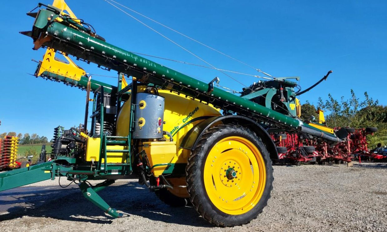 Danfoil ConCorde 3000L - 24m med GPS - Vlečna škropilnica: slika 1 Danfoil ConCorde 3000L - 24m med GPS - Vlečna škropilnica: slika 1