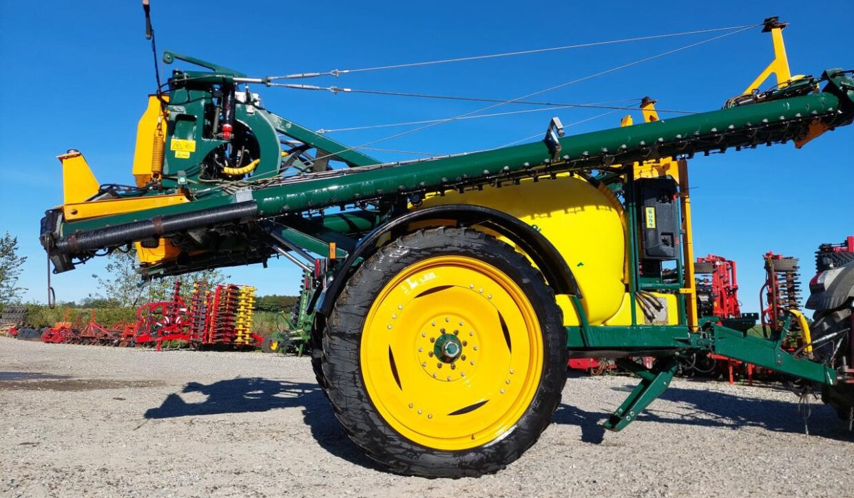 Danfoil ConCorde 3000L - 24m med GPS - Vlečna škropilnica: slika 4 Danfoil ConCorde 3000L - 24m med GPS - Vlečna škropilnica: slika 4