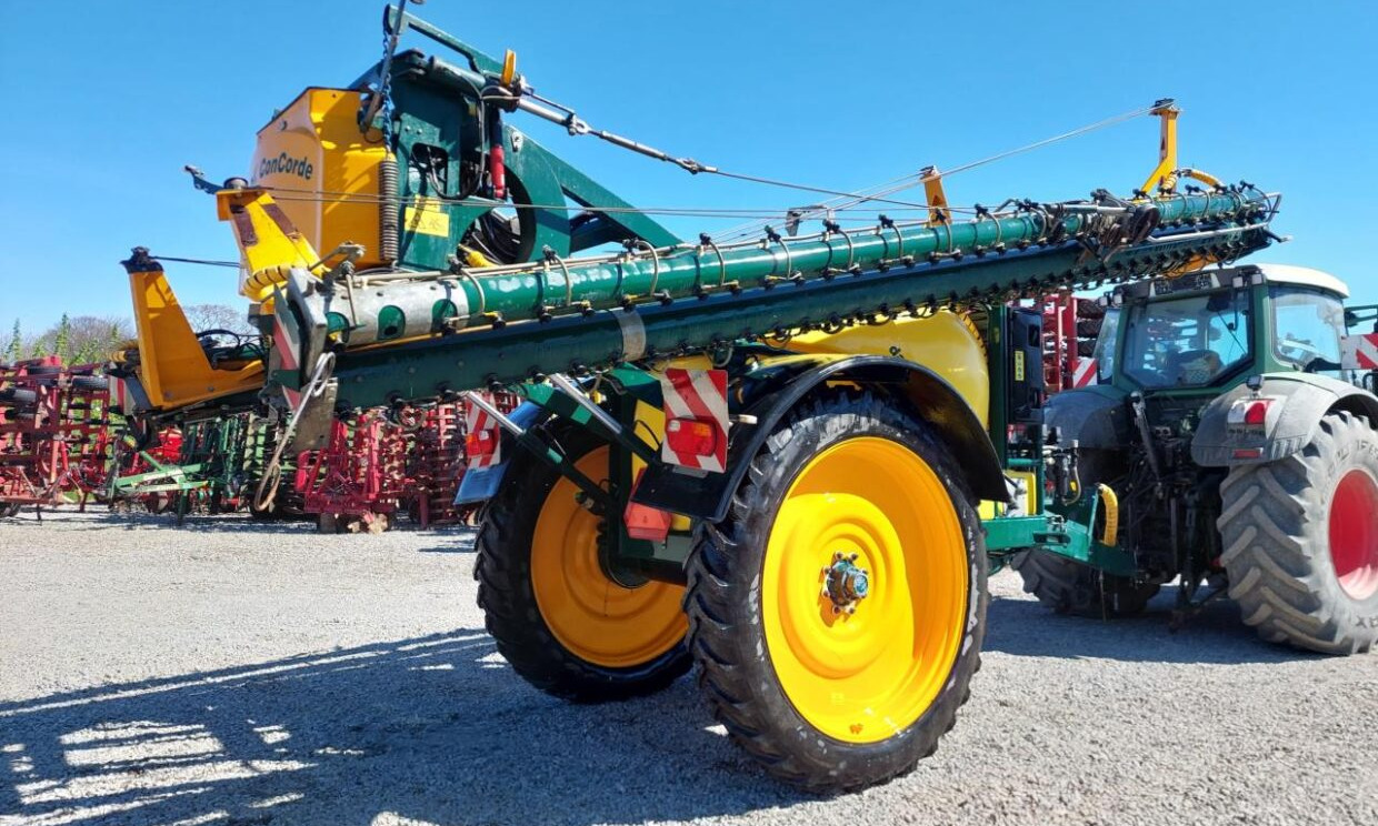 Danfoil Concorde 3000L 24-36m - Vlečna škropilnica: slika 3 Danfoil Concorde 3000L 24-36m - Vlečna škropilnica: slika 3