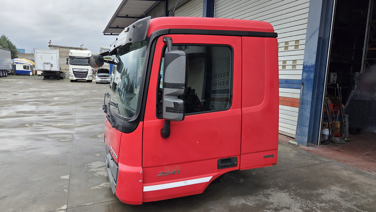 MERCEDES-BENZ CABIN ACTROS MP3 MEDIUM - Kabina za Tovornjak: slika 1 MERCEDES-BENZ CABIN ACTROS MP3 MEDIUM - Kabina za Tovornjak: slika 1