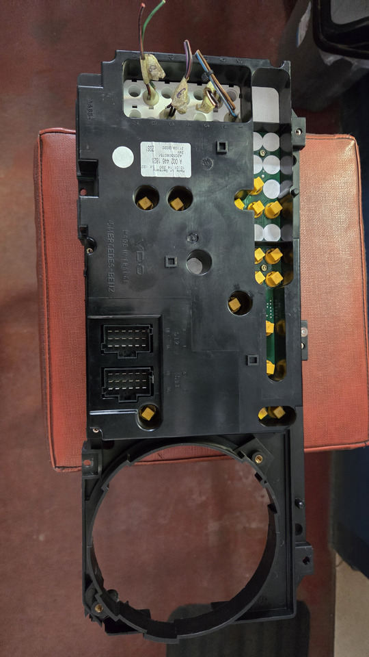 MERCEDES-BENZ INSTRUMENT PANEL MERCEDES ATEGO - Armaturna plošča za Tovornjak: slika 3 MERCEDES-BENZ INSTRUMENT PANEL MERCEDES ATEGO - Armaturna plošča za Tovornjak: slika 3