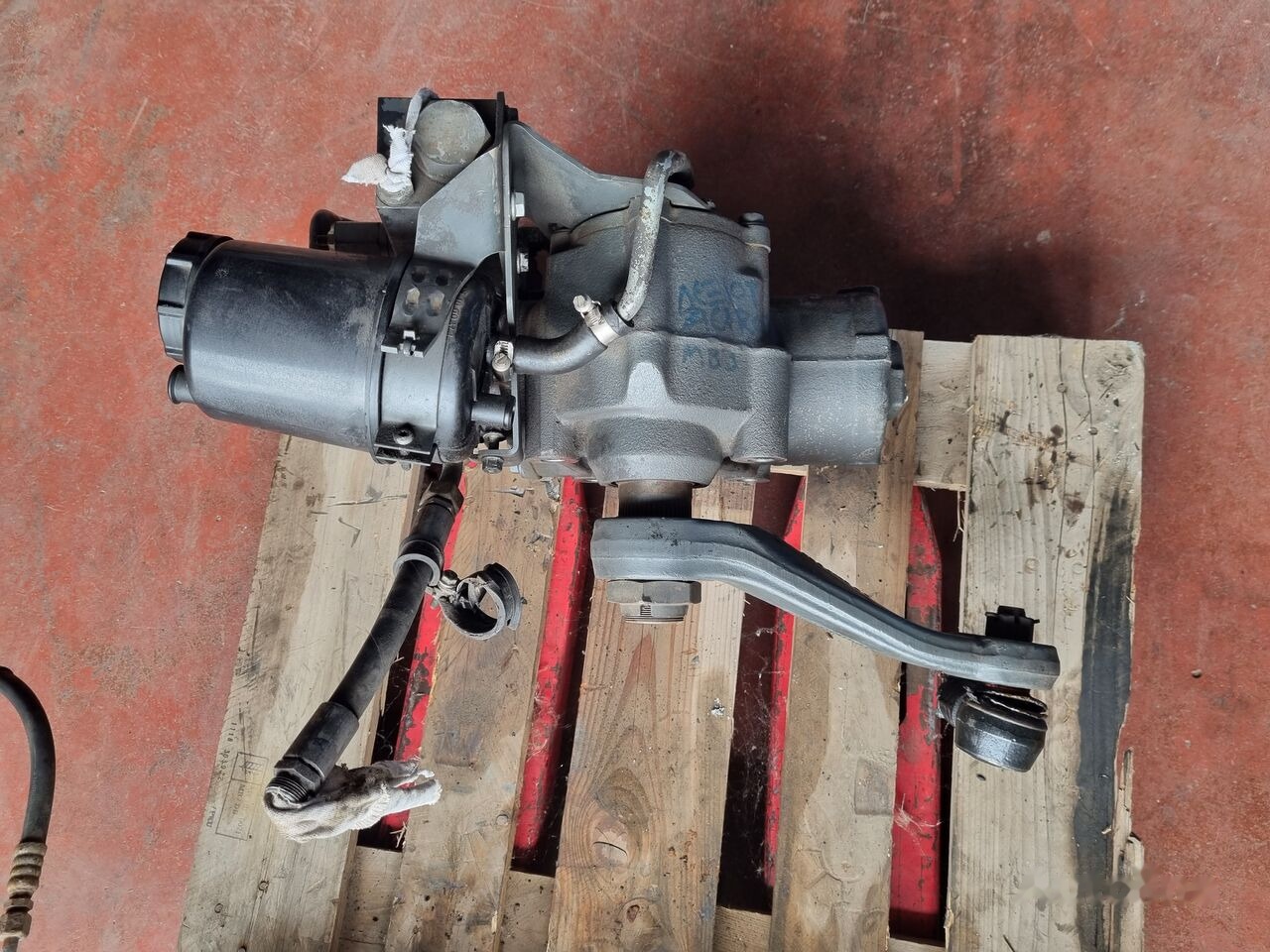 Mercedes-Benz ACTROS LS8 MP2 -MP3-MP4 A9304601200 Mercedes-Benz ACTROS MP2 - Volanski obroč za Tovornjak: slika 2 Mercedes-Benz ACTROS LS8 MP2 -MP3-MP4 A9304601200 Mercedes-Benz ACTROS MP2 - Volanski obroč za Tovornjak: slika 2