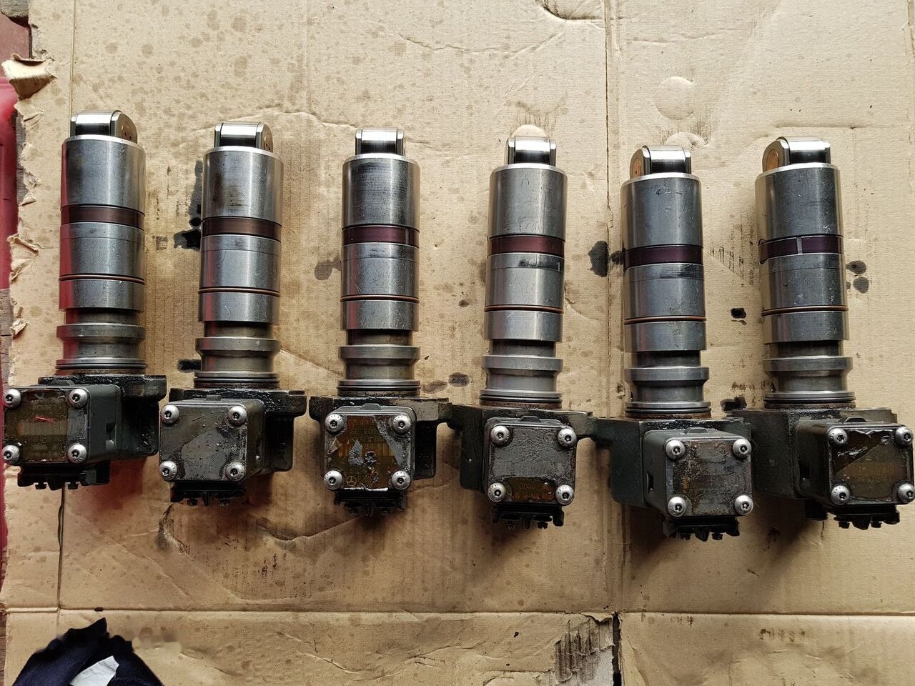 Mercedes-Benz ATEGO,ACTROS truck - Črpalka za gorivo za Tovornjak: slika 5 Mercedes-Benz ATEGO,ACTROS truck - Črpalka za gorivo za Tovornjak: slika 5