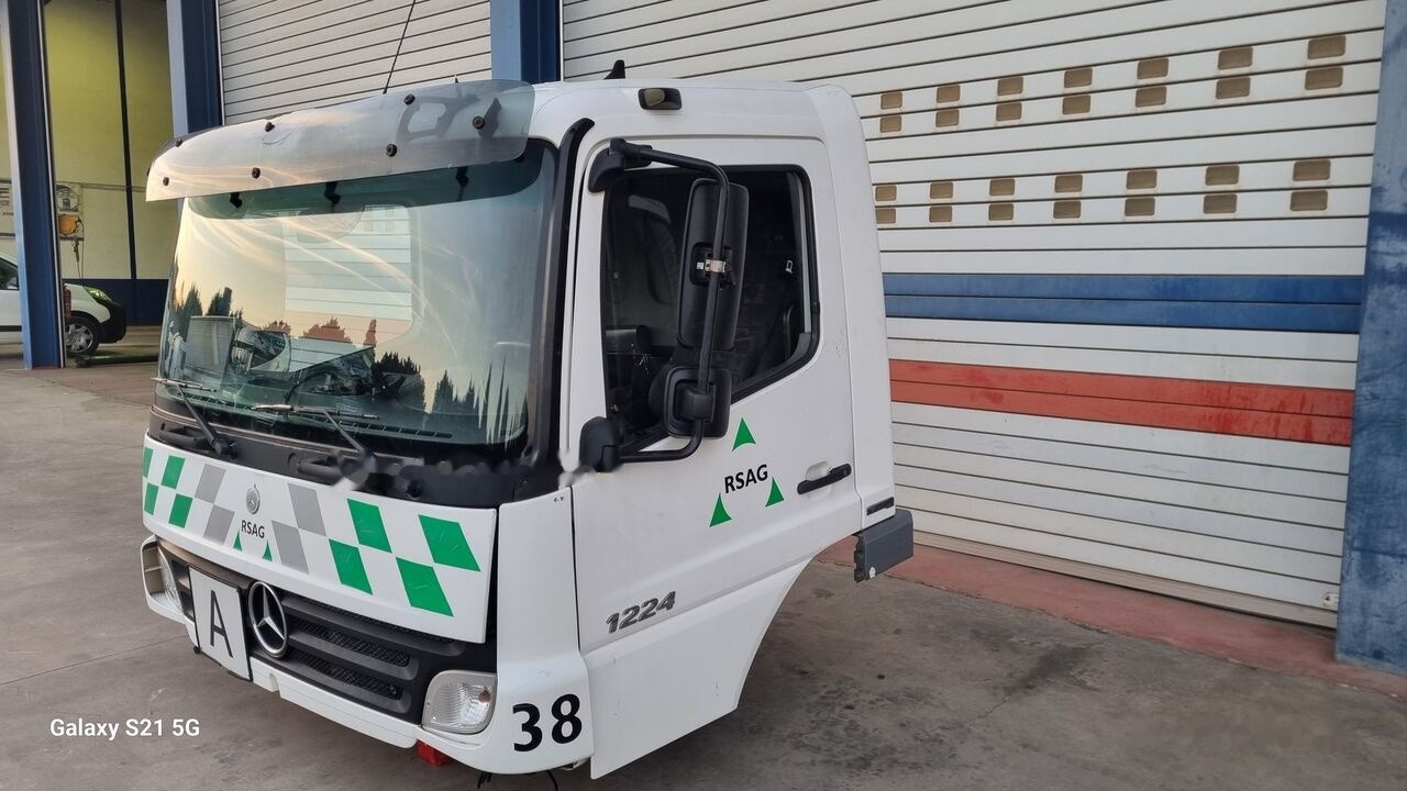 Mercedes-Benz MERCEDES ATEGO 2 A9736000020 Mercedes-Benz ATEGO 2 - Kabina za Tovornjak: slika 3 Mercedes-Benz MERCEDES ATEGO 2 A9736000020 Mercedes-Benz ATEGO 2 - Kabina za Tovornjak: slika 3