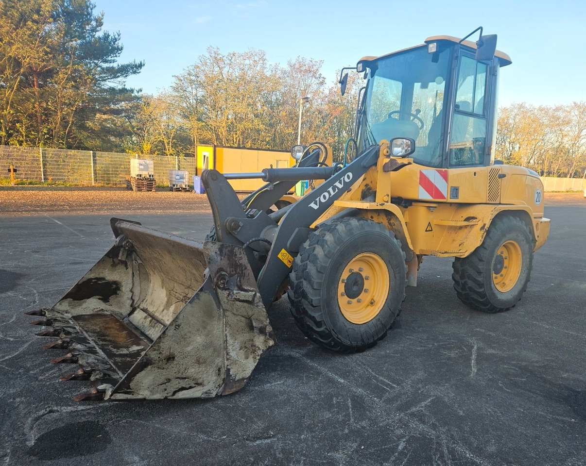 Volvo L30G Radlader mit Klappschaufel - Kolesni nakladalec: slika 2 Volvo L30G Radlader mit Klappschaufel - Kolesni nakladalec: slika 2