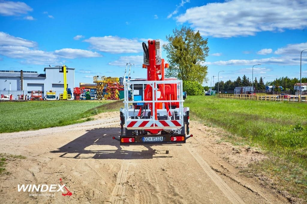 Palfinger P 250 BK - Dvižna ploščad montirana na tovornjak: slika 4 Palfinger P 250 BK - Dvižna ploščad montirana na tovornjak: slika 4