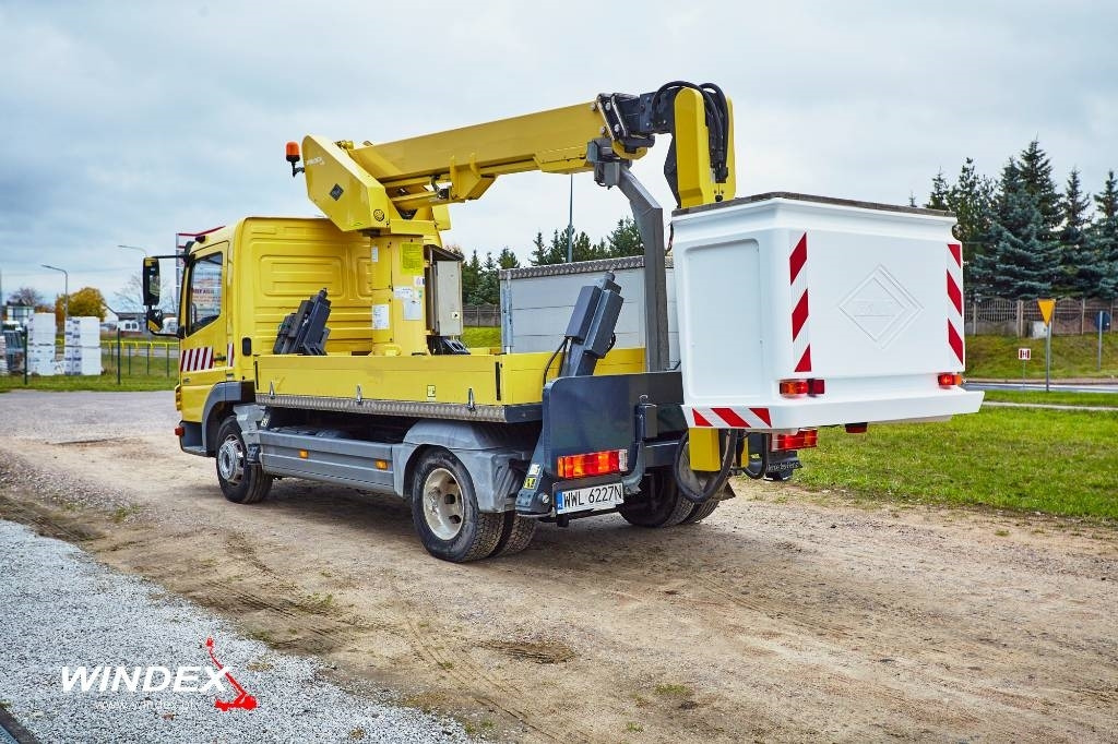 VERSALIFT VT-51-NF - Dvižna ploščad montirana na tovornjak: slika 5 VERSALIFT VT-51-NF - Dvižna ploščad montirana na tovornjak: slika 5