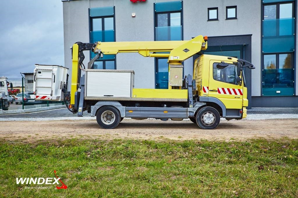 VERSALIFT VT-51-NF - Dvižna ploščad montirana na tovornjak: slika 2 VERSALIFT VT-51-NF - Dvižna ploščad montirana na tovornjak: slika 2