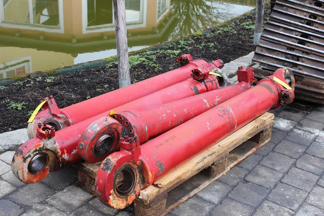 Atlas 1704 LC - Hidravlični cilinder za Gradbeni stroj: slika 1 Atlas 1704 LC - Hidravlični cilinder za Gradbeni stroj: slika 1