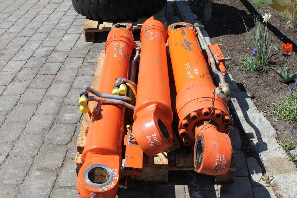 Atlas 2005 - Hidravlični cilinder za Gradbeni stroj: slika 2 Atlas 2005 - Hidravlični cilinder za Gradbeni stroj: slika 2