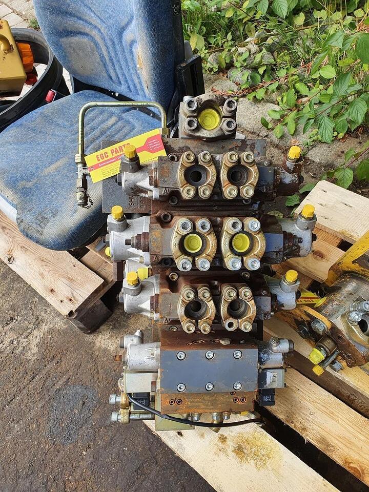 Furukawa 738 LS - Hidravlični ventil za Gradbeni stroj: slika 2 Furukawa 738 LS - Hidravlični ventil za Gradbeni stroj: slika 2