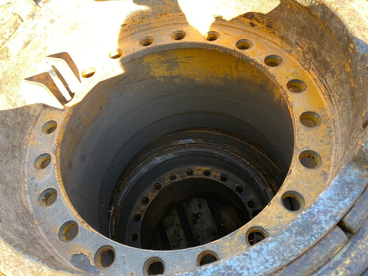 Liebherr 26,5R25 aus L564 - Guma za Gradbeni stroj: slika 2 Liebherr 26,5R25 aus L564 - Guma za Gradbeni stroj: slika 2