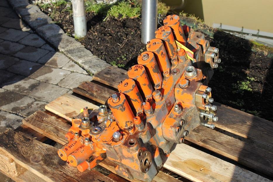 Liebherr A 902 LIT - Hidravlični ventil za Gradbeni stroj: slika 2 Liebherr A 902 LIT - Hidravlični ventil za Gradbeni stroj: slika 2