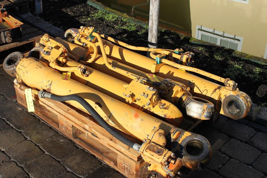 Liebherr A 902 LIT - Hidravlični cilinder za Gradbeni stroj: slika 1 Liebherr A 902 LIT - Hidravlični cilinder za Gradbeni stroj: slika 1