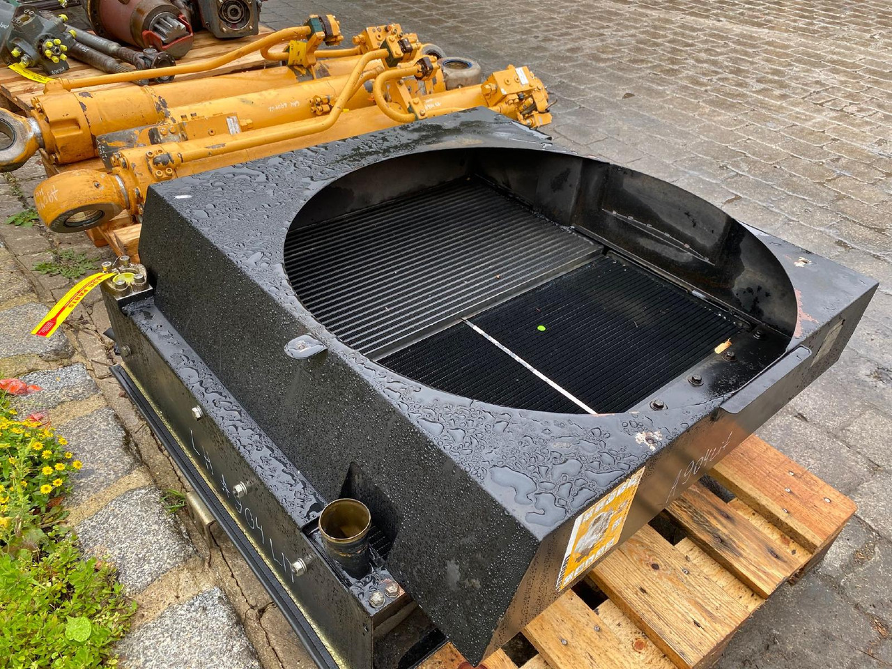 Liebherr A904 LIT - Hladilni sistem za Gradbeni stroj: slika 3 Liebherr A904 LIT - Hladilni sistem za Gradbeni stroj: slika 3