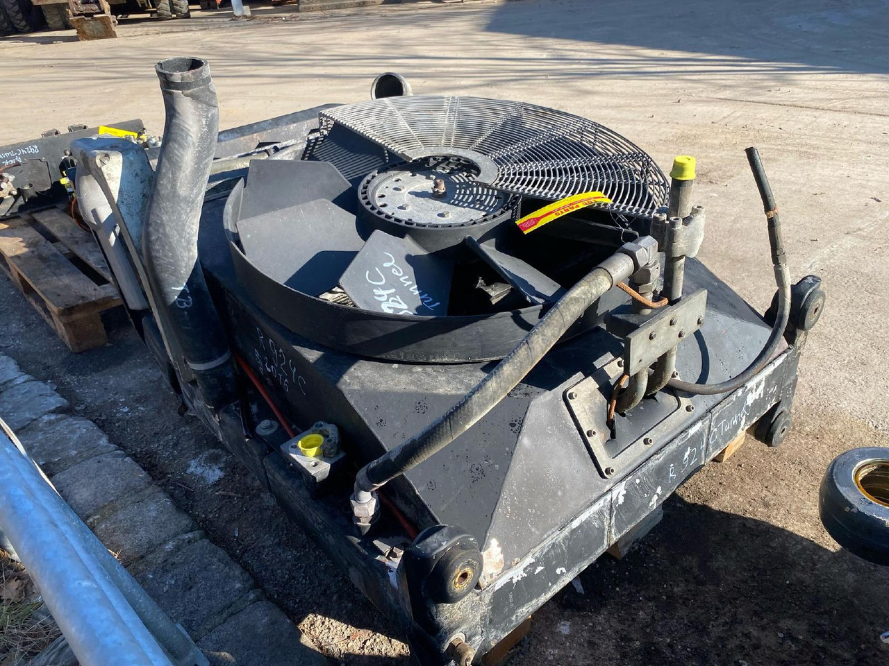 Liebherr R 924 C - Hladilni sistem za Gradbeni stroj: slika 2 Liebherr R 924 C - Hladilni sistem za Gradbeni stroj: slika 2