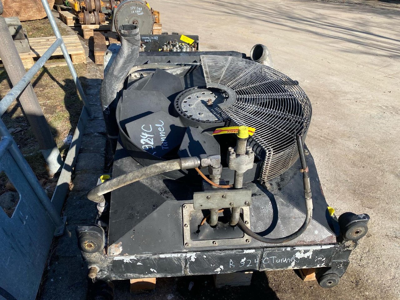 Liebherr R 924 C - Hladilni sistem za Gradbeni stroj: slika 1 Liebherr R 924 C - Hladilni sistem za Gradbeni stroj: slika 1