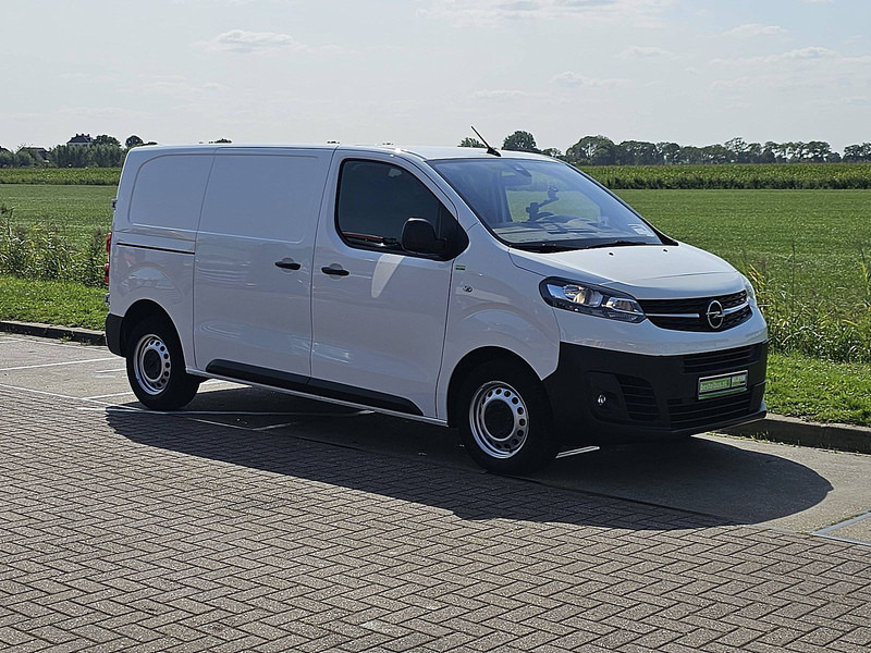 Opel Vivaro 2.0 L2 Navi Airco Euro6! - Mali kombi: slika 4 Opel Vivaro 2.0 L2 Navi Airco Euro6! - Mali kombi: slika 4
