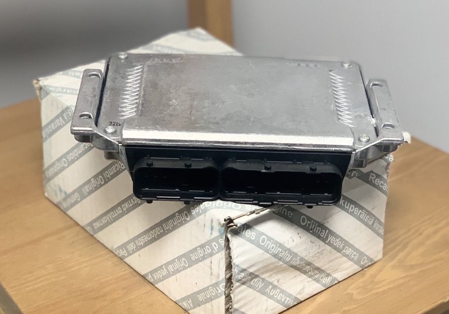 Bosch Sterownik Silnika Engine Control Ducato 2.8 HDI 281011755 for FIAT Ducato Boxer Jumper 2.8HDI 2000 - 2006 Oryginał NOWY commercial vehicle - ECU za Dostavno vozilo: slika 3 Bosch Sterownik Silnika Engine Control Ducato 2.8 HDI 281011755 for FIAT Ducato Boxer Jumper 2.8HDI 2000 - 2006 Oryginał NOWY commercial vehicle - ECU za Dostavno vozilo: slika 3