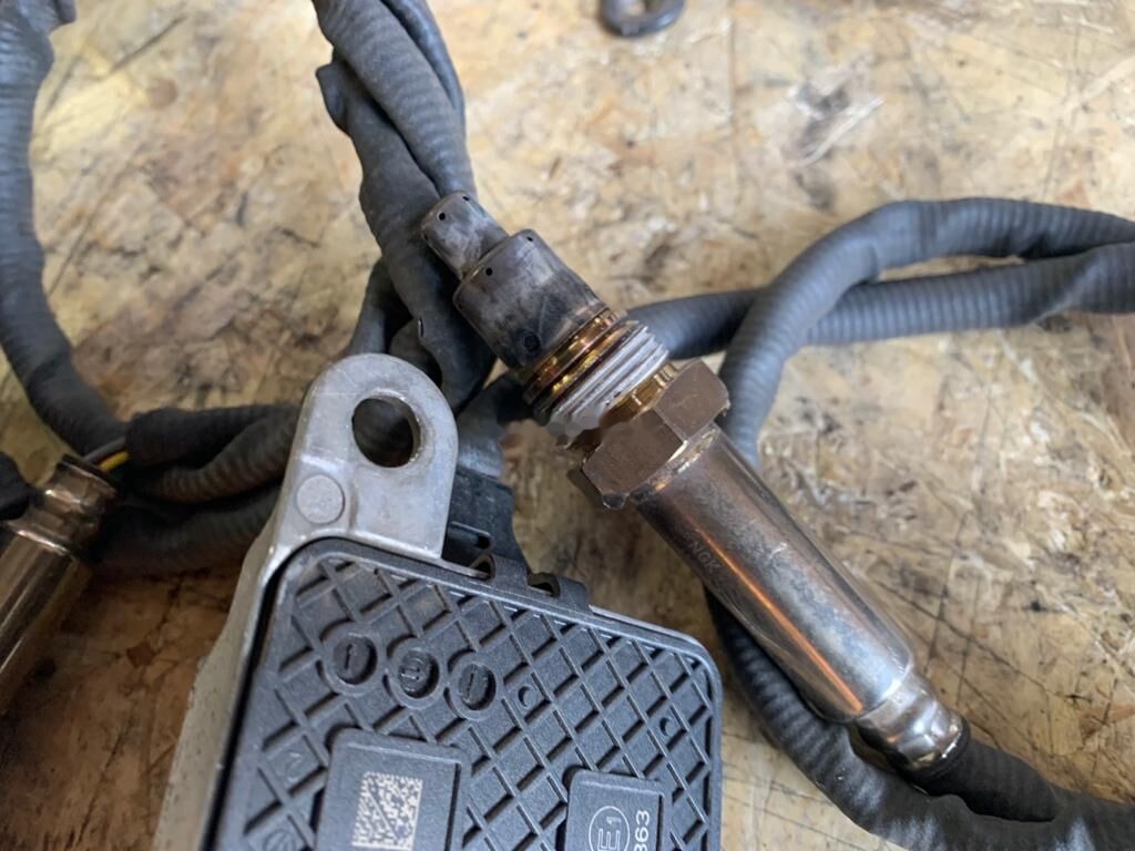 Cummins DAF euro 6 / euro 5 do regeneracji 5WK96751C DAF 4326862 Czujnik NOX, SONDA PRZED KATALIZATOREM Oryginał truck - Izpušni sistem za Tovornjak: slika 2 Cummins DAF euro 6 / euro 5 do regeneracji 5WK96751C DAF 4326862 Czujnik NOX, SONDA PRZED KATALIZATOREM Oryginał truck - Izpušni sistem za Tovornjak: slika 2