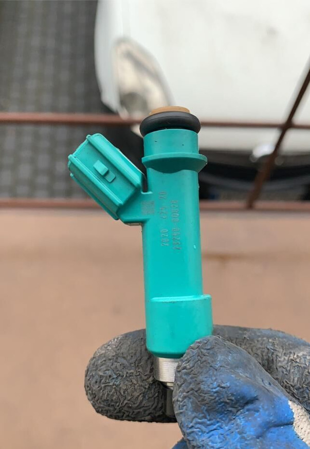 Denso 23250-0Q020 for Toyota Aygo car - Injektor za Avtomobil: slika 1 Denso 23250-0Q020 for Toyota Aygo car - Injektor za Avtomobil: slika 1