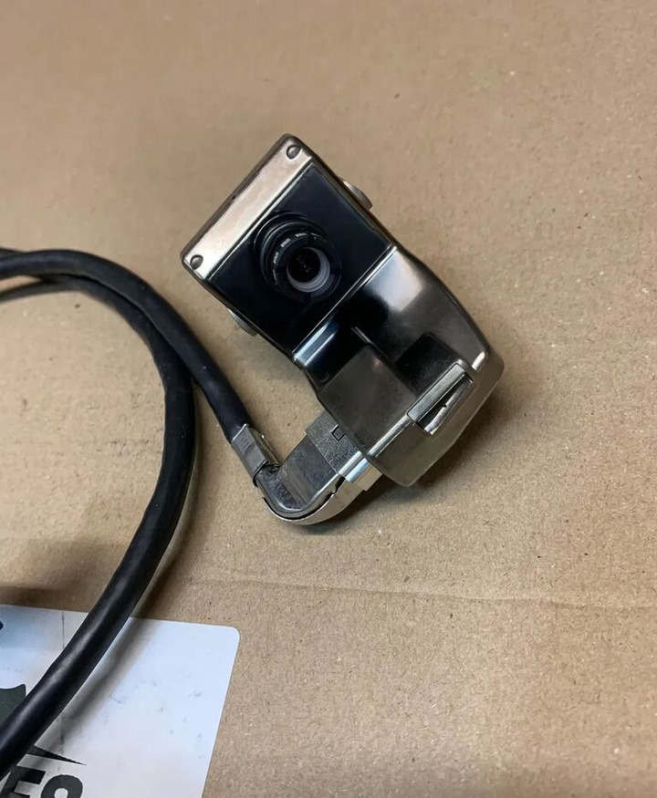 Nowy Zestaw Moduł, Sterownik Kamery Volvo FH4 21723757 / 2120292 - ECU za Tovornjak: slika 3 Nowy Zestaw Moduł, Sterownik Kamery Volvo FH4 21723757 / 2120292 - ECU za Tovornjak: slika 3