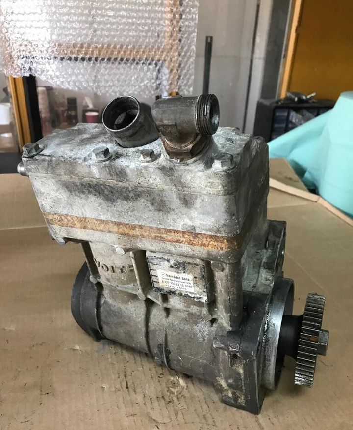 Voith LP490 A4711303215 Mercedes-Benz Actros MP4 Euro 6 A4711303215 Hurt Voith Wabco - Kompresor za Tovornjak: slika 3 Voith LP490 A4711303215 Mercedes-Benz Actros MP4 Euro 6 A4711303215 Hurt Voith Wabco - Kompresor za Tovornjak: slika 3