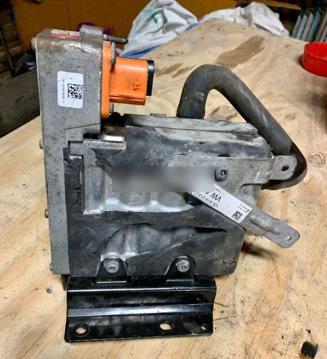 Wymiennik Ciepła Oryginał 12E.963.231B for Volkswagen GOLF VII, E-Golf automobile - Hladilnik olja za Avtomobil: slika 2 Wymiennik Ciepła Oryginał 12E.963.231B for Volkswagen GOLF VII, E-Golf automobile - Hladilnik olja za Avtomobil: slika 2