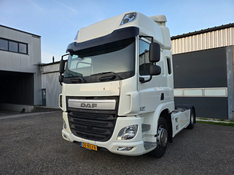 DAF CF Super Space Cabin - Vlačilec: slika 1 DAF CF Super Space Cabin - Vlačilec: slika 1