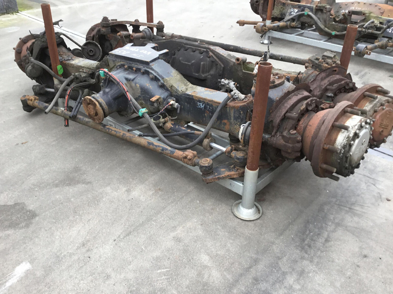DAF SK 598 axle 5 - Os in deli za Avtodvigalo: slika 1 DAF SK 598 axle 5 - Os in deli za Avtodvigalo: slika 1