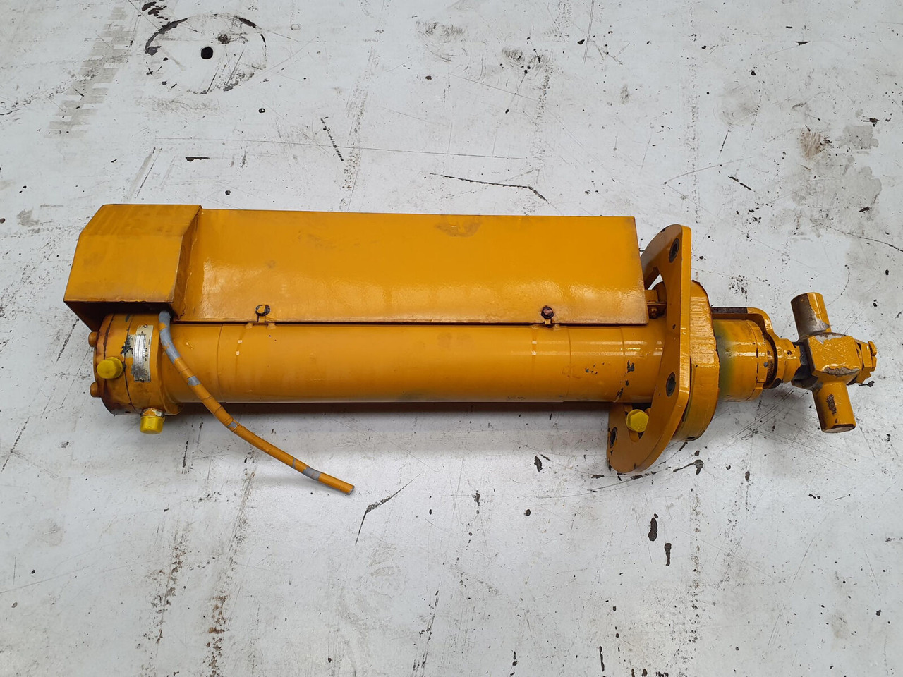 FAUN ATF 45-3 counterweight cylinder - Hidravlični cilinder za Žerjav: slika 1 FAUN ATF 45-3 counterweight cylinder - Hidravlični cilinder za Žerjav: slika 1