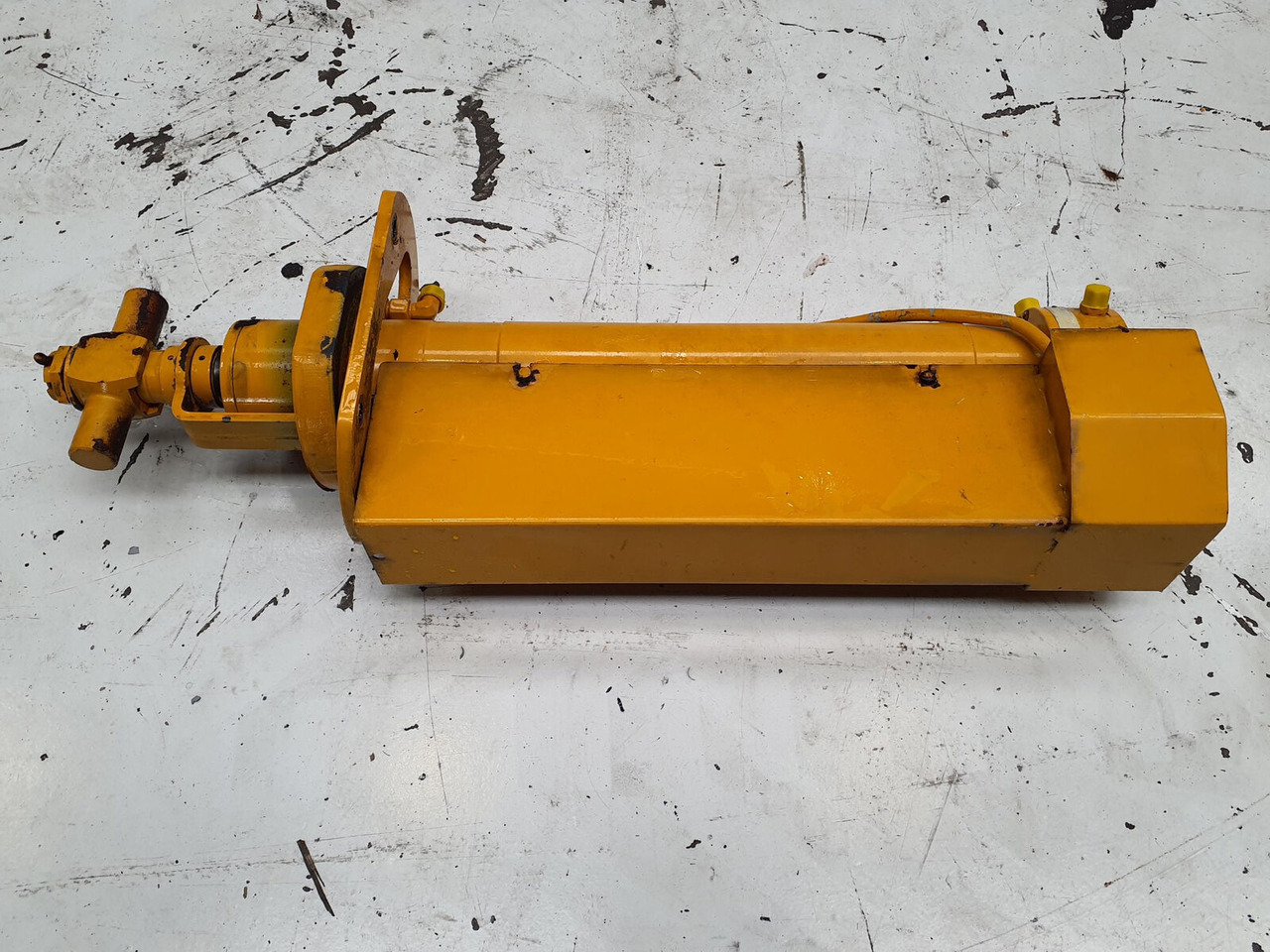FAUN ATF 45-3 counterweight cylinder - Hidravlični cilinder za Žerjav: slika 2 FAUN ATF 45-3 counterweight cylinder - Hidravlični cilinder za Žerjav: slika 2