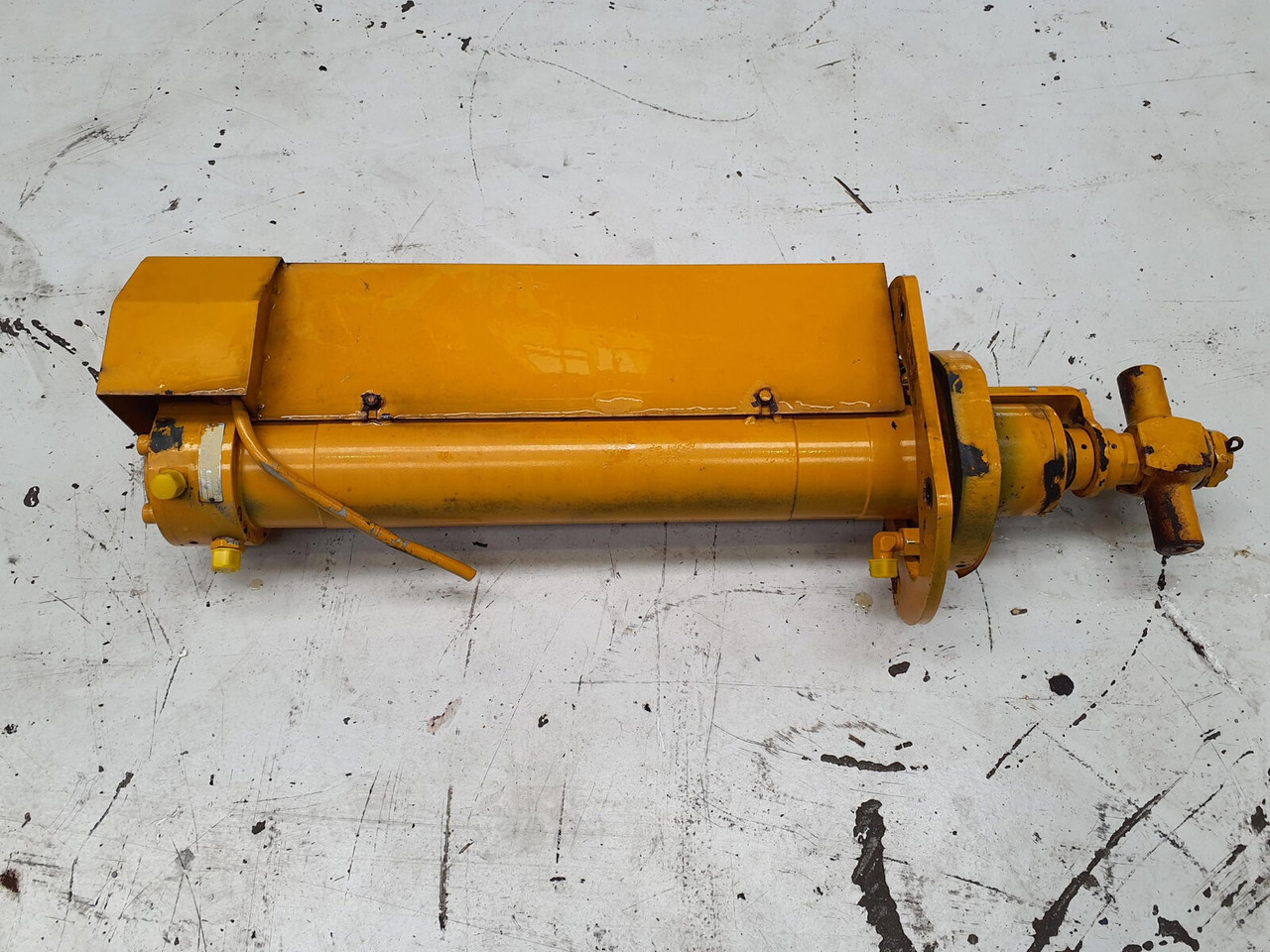 FAUN ATF 45-3 counterweight cylinder - Hidravlični cilinder za Žerjav: slika 1 FAUN ATF 45-3 counterweight cylinder - Hidravlični cilinder za Žerjav: slika 1
