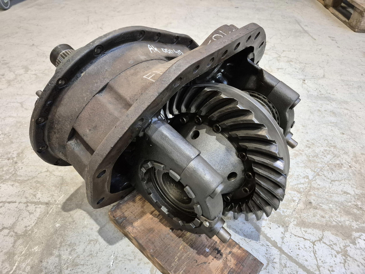 FAUN RTF 50/60 mid differential for parts - Diferencialni menjalnik za Avtodvigalo: slika 1 FAUN RTF 50/60 mid differential for parts - Diferencialni menjalnik za Avtodvigalo: slika 1