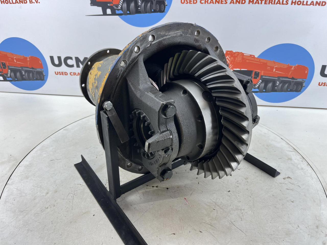 Grove AT 633 end differential 13x35 axle 2 - Diferencialni menjalnik: slika 1 Grove AT 633 end differential 13x35 axle 2 - Diferencialni menjalnik: slika 1