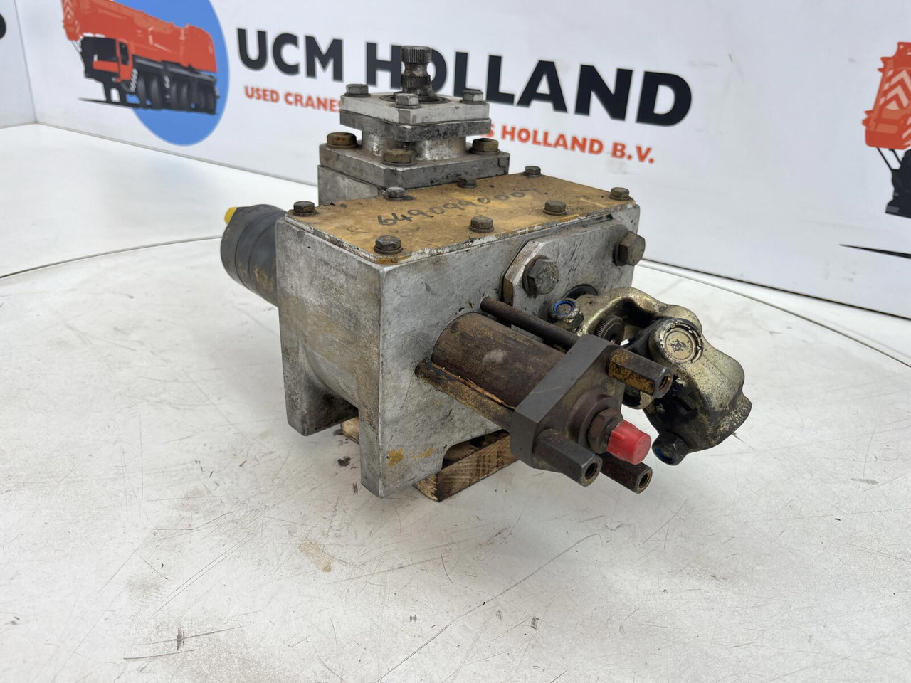 Grove AT 880 Steering box dual steer - Volanska letev za Avtodvigalo: slika 1 Grove AT 880 Steering box dual steer - Volanska letev za Avtodvigalo: slika 1