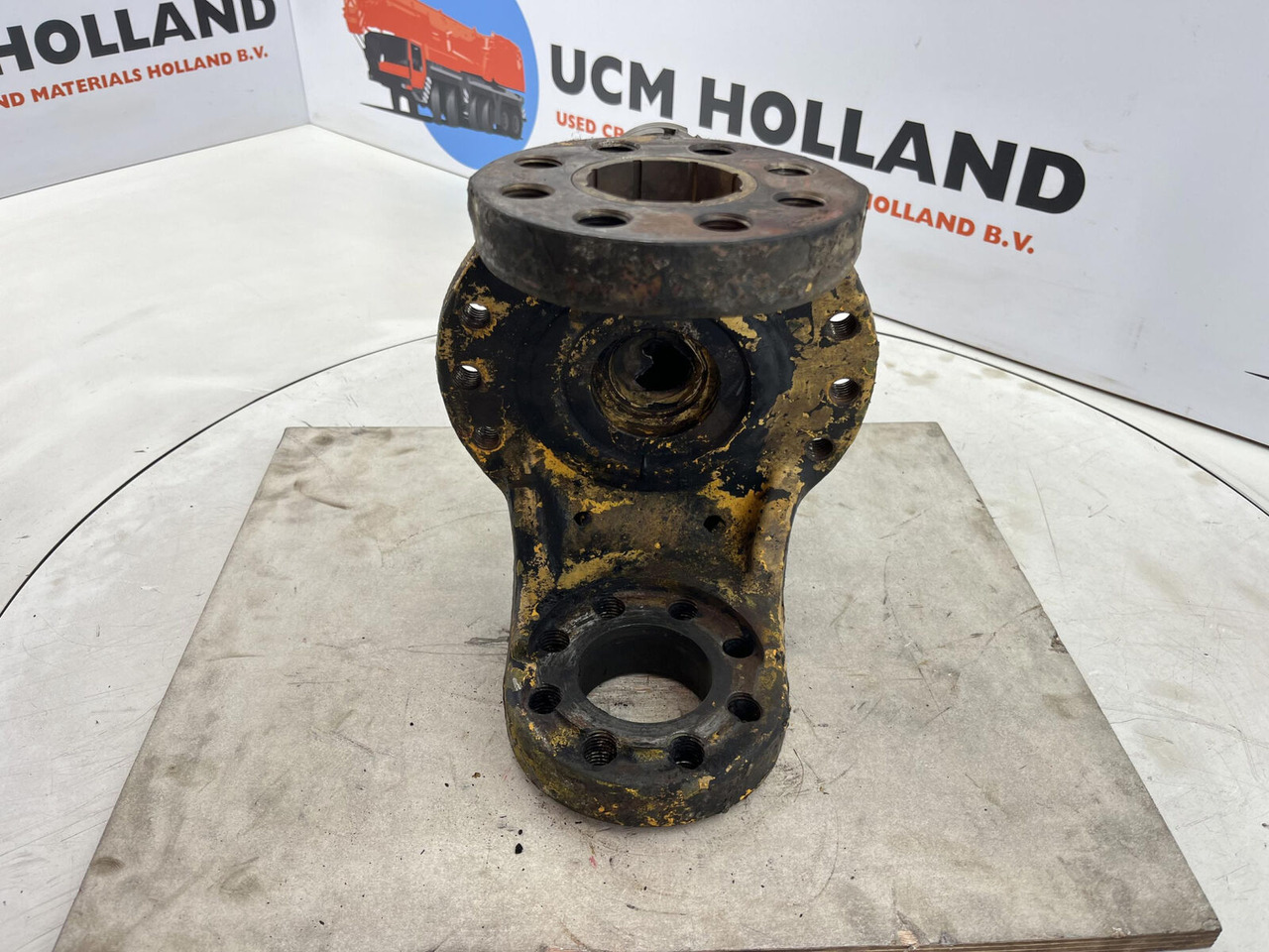 Grove AT 880 Steering knuckle 16 holes axle 2 - Premnik za Avtodvigalo: slika 5 Grove AT 880 Steering knuckle 16 holes axle 2 - Premnik za Avtodvigalo: slika 5