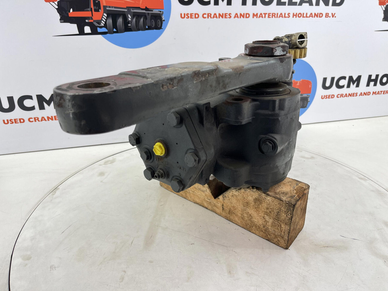 Grove GMK 2035 steering box - Volanska letev za Avtodvigalo: slika 4 Grove GMK 2035 steering box - Volanska letev za Avtodvigalo: slika 4