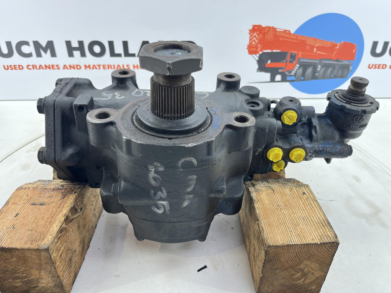 Grove GMK 2035 steering box - Volanska letev za Avtodvigalo: slika 2 Grove GMK 2035 steering box - Volanska letev za Avtodvigalo: slika 2